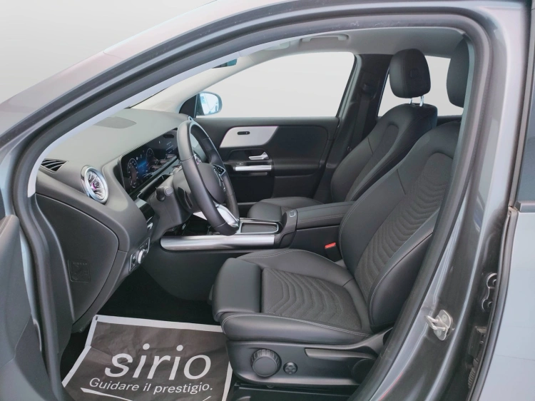 17 - Mercedes-Benz GLA 180 d Progressive Advanced Plus auto
