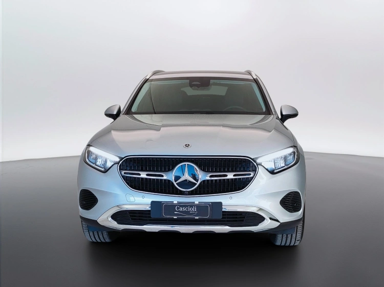 2 - Mercedes-Benz GLC 200 d Advanced 4matic auto
