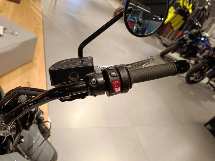 5 - BMW Motorrad R 18 R 18