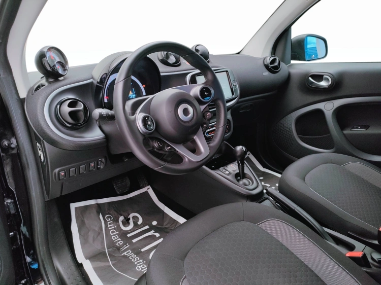 14 - smart fortwo Fortwo eq Passion 4,6kW