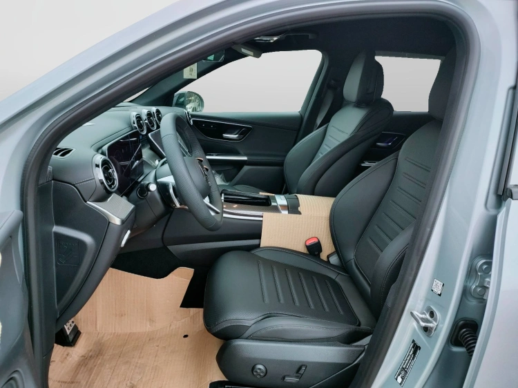 12 - Mercedes-Benz GLC 220 d 4MATIC