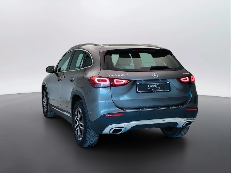 7 - Mercedes-Benz GLA 220 d Sport Plus 4matic auto