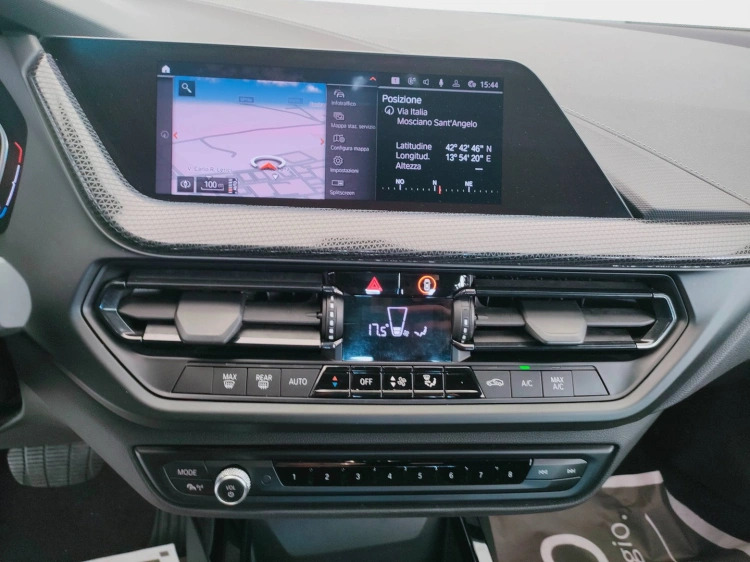 16 - BMW Serie 1 116d Sport auto