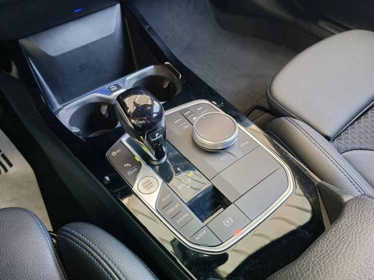 17 - BMW Serie 1 118d Msport auto