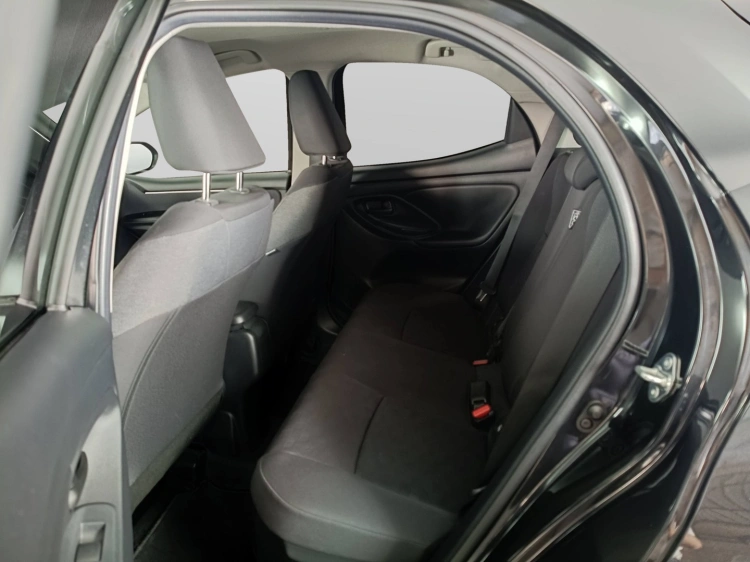 9 - Toyota Yaris Yaris 1.5h Trend