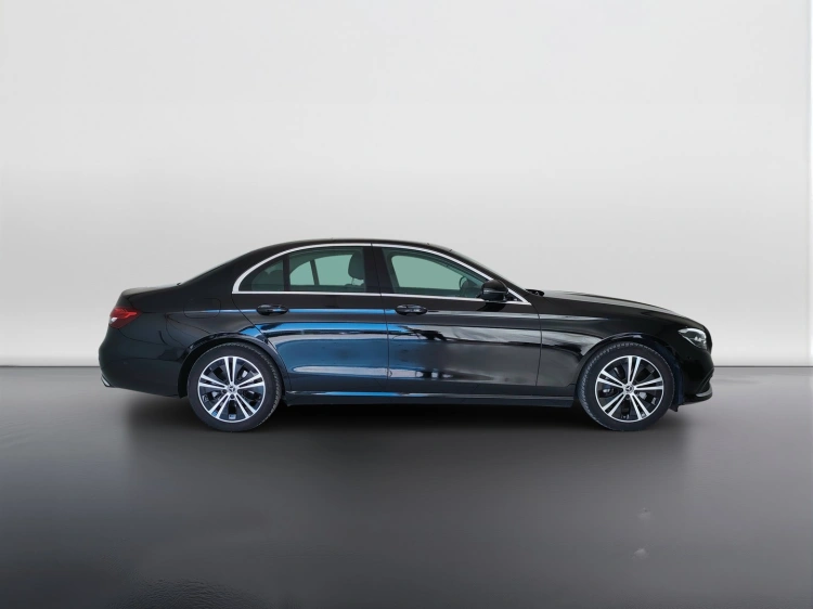 4 - Mercedes-Benz Classe E 220 d Business Sport 4matic auto my20