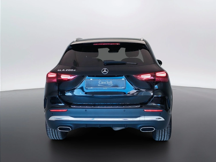 6 - Mercedes-Benz GLA 200 d AMG Line Premium auto