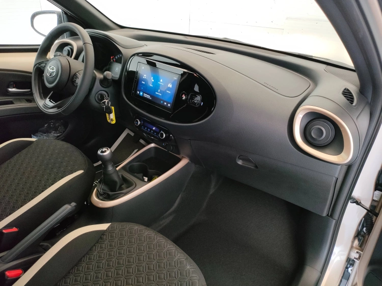 12 - Toyota Aygo X AYGO X 10B MT TREND MY24