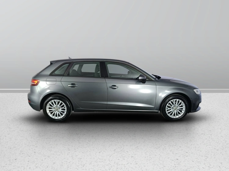 6 - Audi A3 A3 Sportback 1.4 tfsi g-tron Business 110cv s-tronic