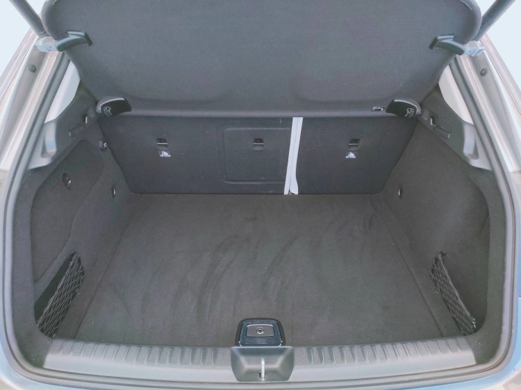 18 - Mercedes-Benz GLA 180 d Sport auto