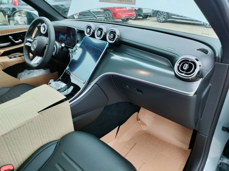 13 - Mercedes-Benz GLC 220 d 4MATIC