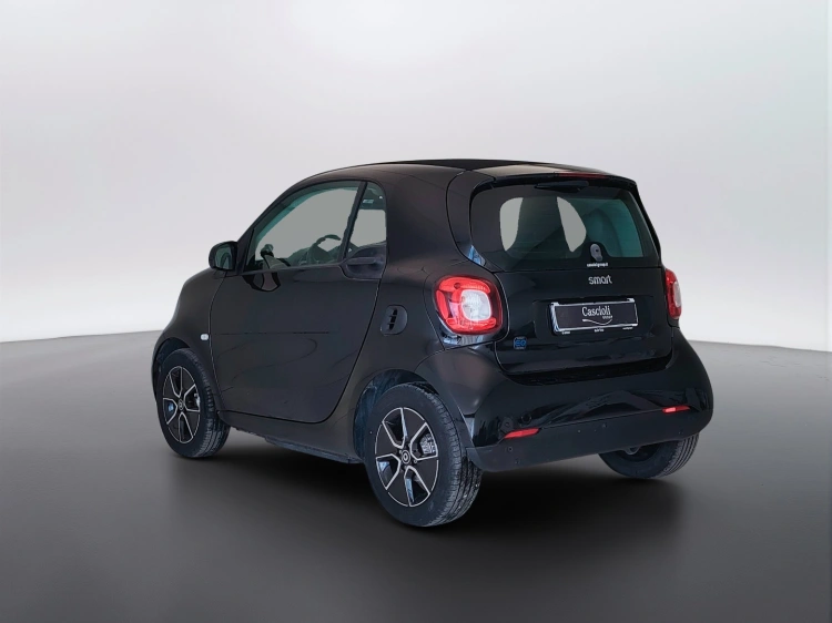 7 - smart fortwo Fortwo eq Passion 22kW