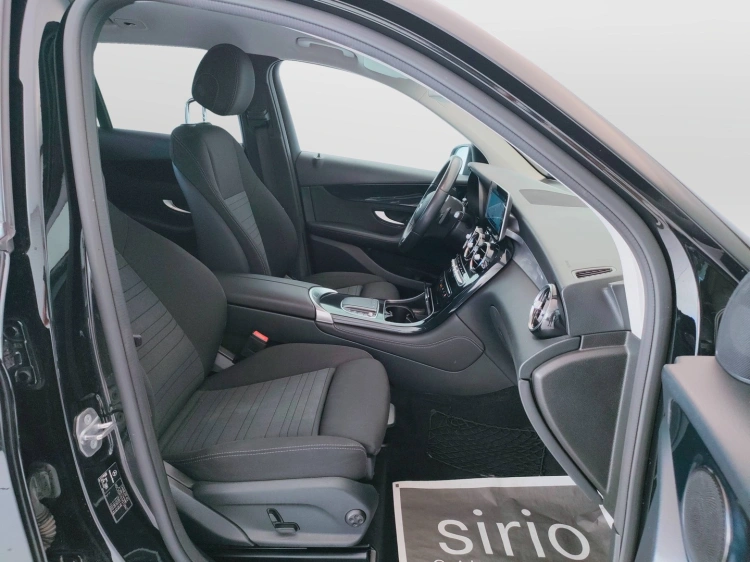 12 - Mercedes-Benz GLC 220 d Sport 4matic auto