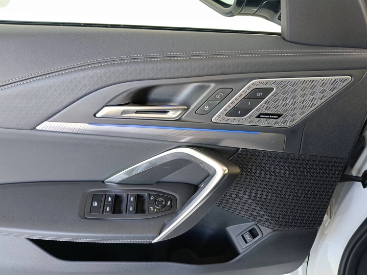 15 - BMW iX2 BMW iX2 xDrive30