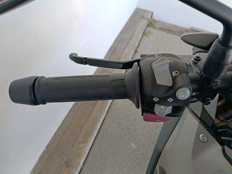 7 - BMW Motorrad GS G 310 GS