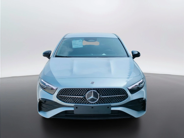 2 - Mercedes-Benz Classe A 180 d Automatic