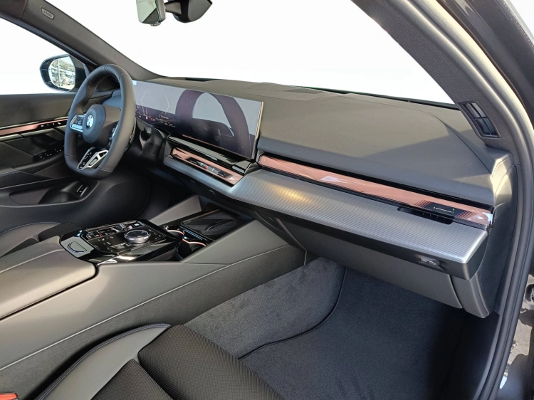 10 - BMW Serie 5 BMW 540d xDrive Berlina