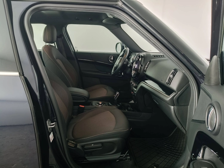 11 - MINI Countryman Mini Countryman 2.0 Cooper D Business auto
