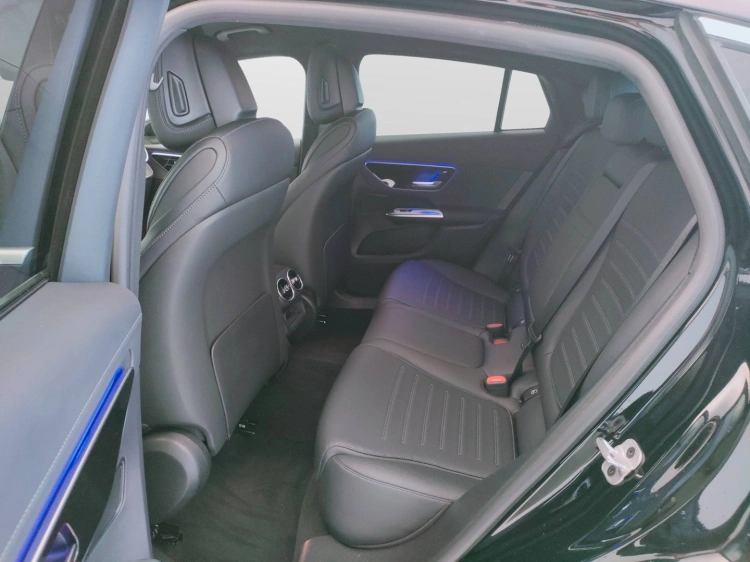 14 - Mercedes-Benz GLC 220 d AMG Line Advanced 4matic auto