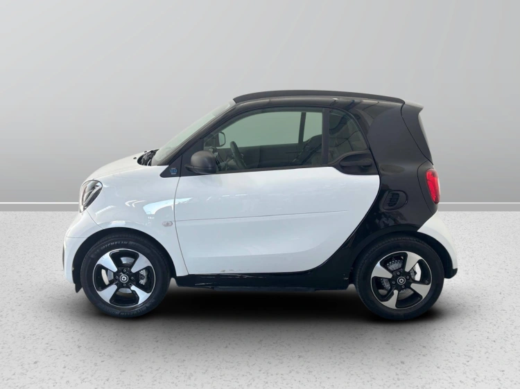 3 - smart fortwo Fortwo eq Passion 4,6kW