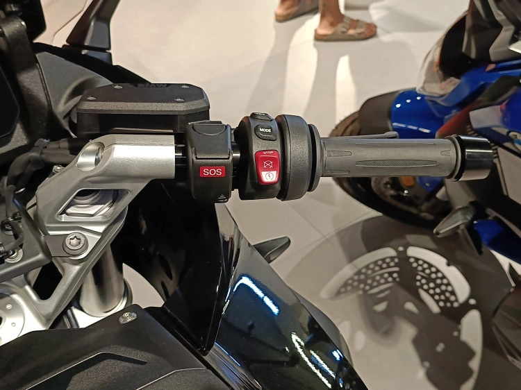 4 - BMW Motorrad RS R 1300 RS