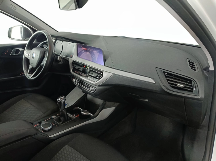 10 - BMW Serie 1 116i Advantage