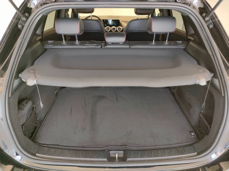 5 - Mercedes-Benz GLA 200 d Premium auto