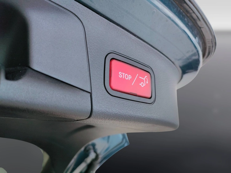 11 - Mercedes-Benz GLA 250 e phev (eq-power) Premium auto