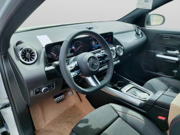 10 - Mercedes-Benz GLA 200 d automatic
