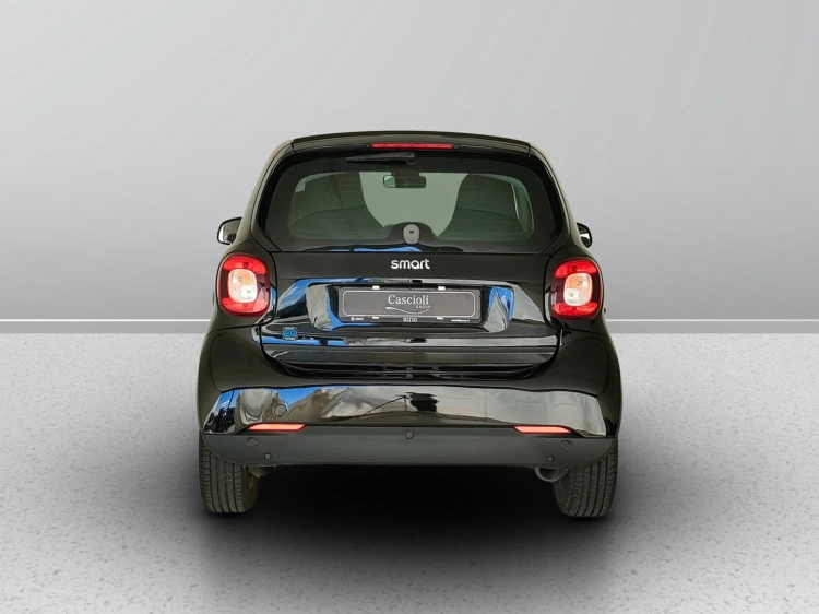 4 - smart fortwo Fortwo eq Passion 4,6kW