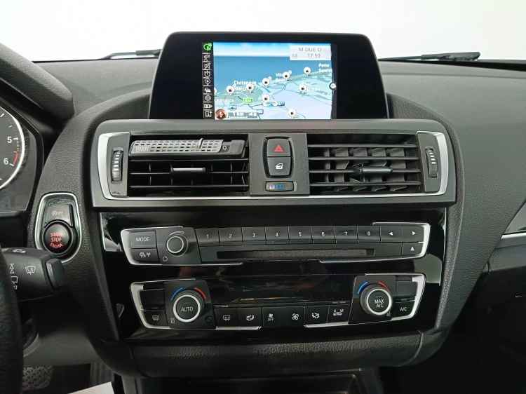 14 - BMW Serie 1 118d Sport 5p auto
