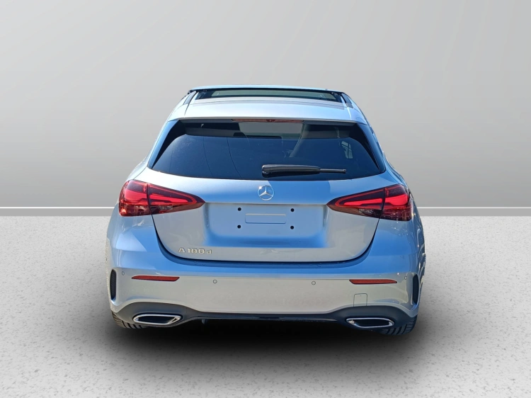 4 - Mercedes-Benz Classe A 180 d Automatic