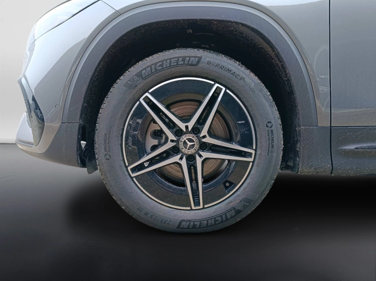 12 - Mercedes-Benz EQB 250+