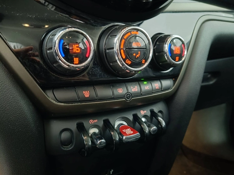 16 - MINI Countryman Mini Countryman 2.0 Cooper D Classic auto