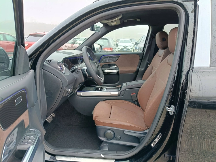 8 - Mercedes-Benz GLB 200 d Automatic