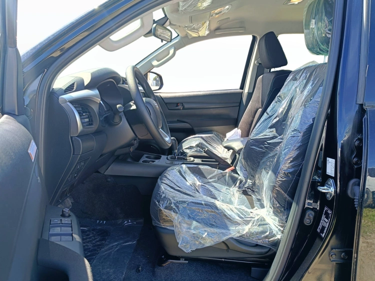 9 - Toyota Professional Hilux HILUX 2.4D A DC 4WD CMF MY24