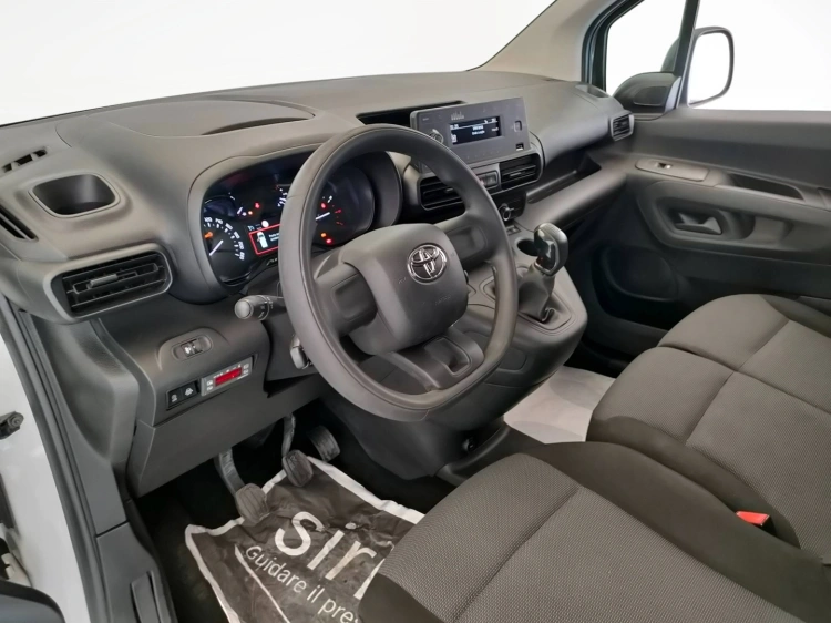12 - Toyota Professional Proace City Proace City 1.5D 100cv S&S L2 S 10q Active