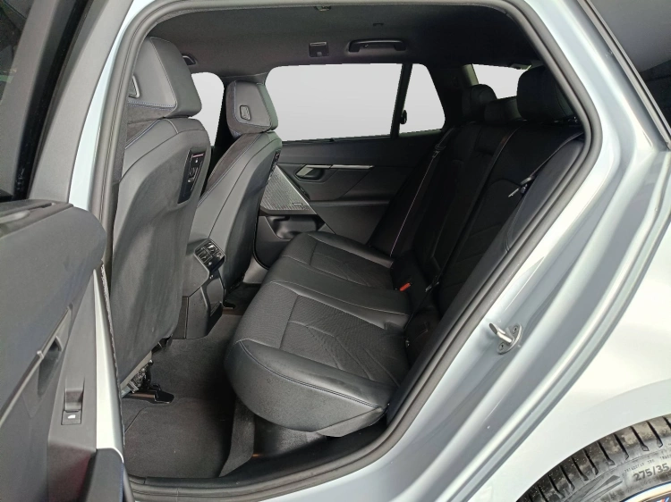 9 - BMW Serie 5 520d Touring 48V xdrive MSport Pro auto