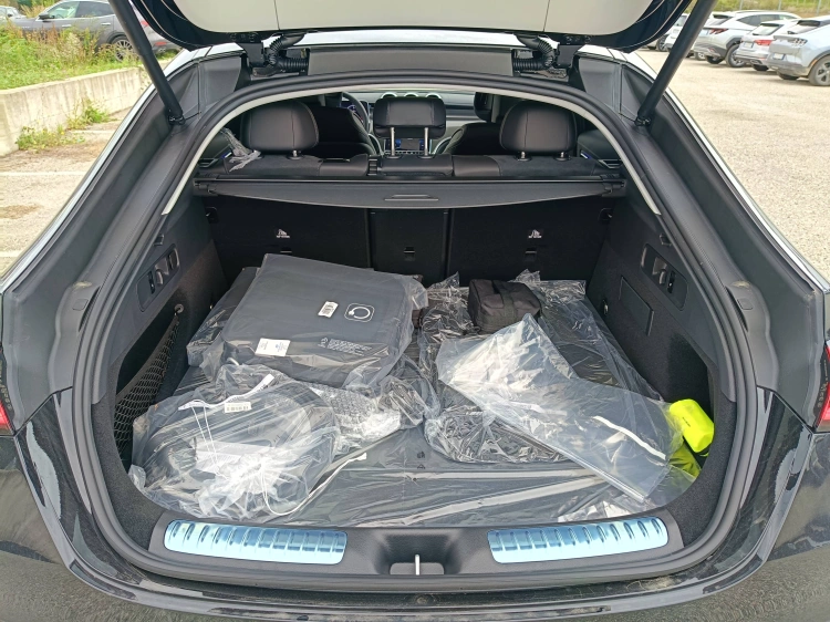 13 - Mercedes-Benz GLC 300 de 4Matic Plug-in Hybrid Coupe