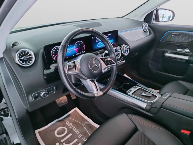 15 - Mercedes-Benz GLA 200 d Progressive Advanced Plus auto