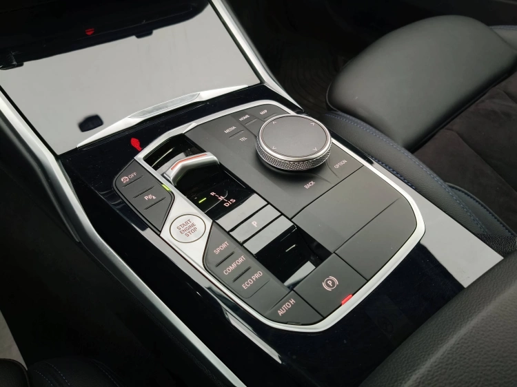 16 - BMW Serie 3 320d Touring mhev 48V MSport auto