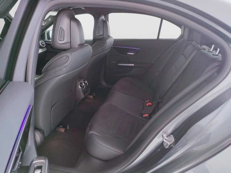 11 - Mercedes-Benz Classe C 220 d mhev AMG Line Advanced 200cv auto