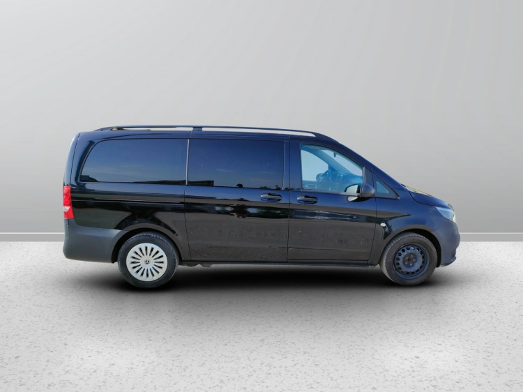 7 - Mercedes Vans Vito 114 cdi long tourer auto my20