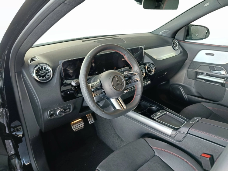 7 - Mercedes-Benz GLA 200 d Automatic 4MATIC