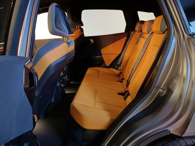 9 - BMW X3 BMW X3 M50 xDrive