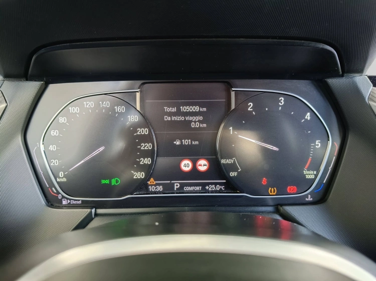 12 - BMW Serie 1 116d Msport auto