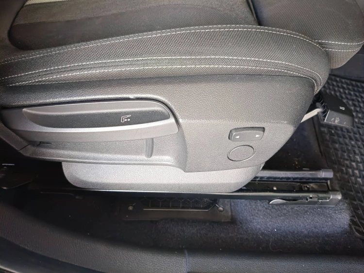 20 - BMW Serie 2 218d Active Tourer Sport auto