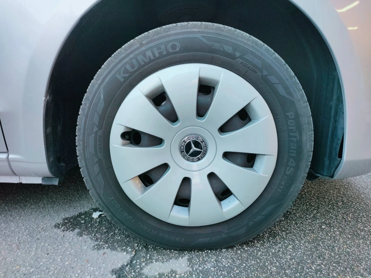 9 - Mercedes Vans Vito 110 cdi compact fwd pro my20