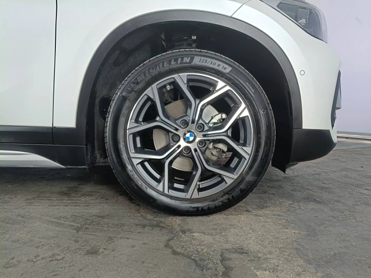 7 - BMW X1 X1 xdrive18d xLine Plus auto
