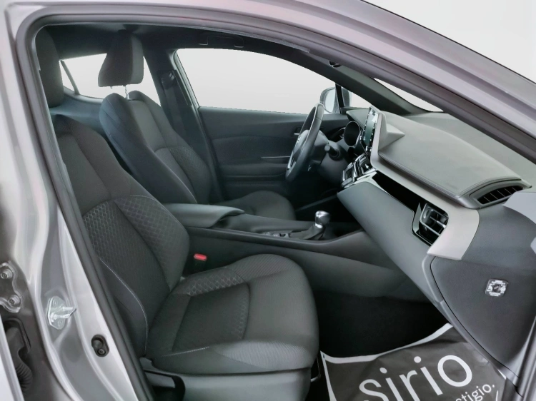 13 - Toyota C-HR C-HR 1.8h Business e-cvt